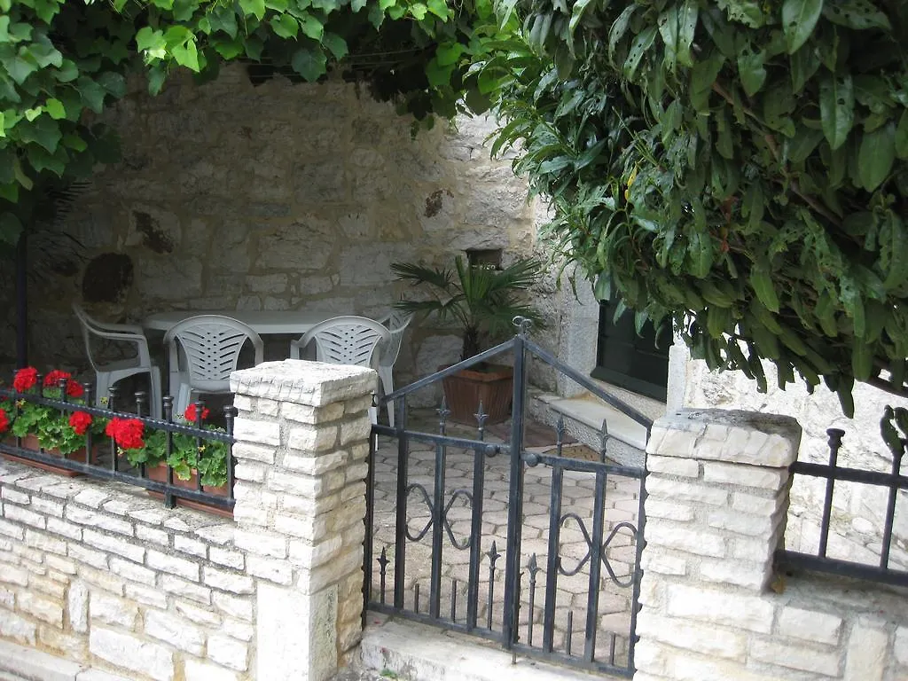 Apartment Roby Orsera