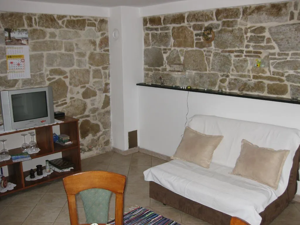 Apartment Roby Orsera
